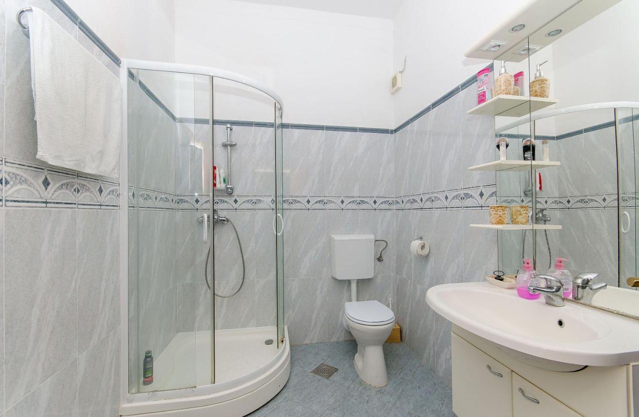 Apartments Ivanka Vis Luaran gambar