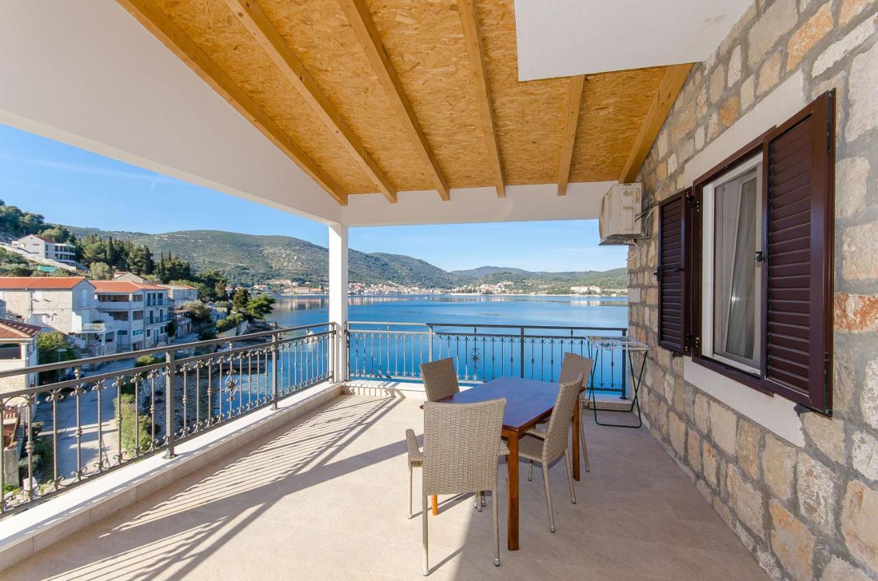 Apartments Ivanka Vis Luaran gambar