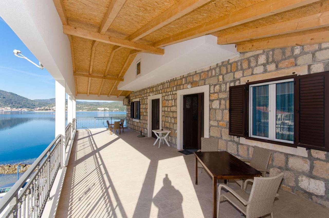 Apartments Ivanka Vis Luaran gambar
