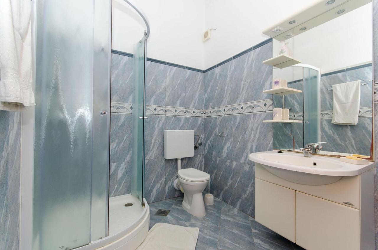 Apartments Ivanka Vis Luaran gambar